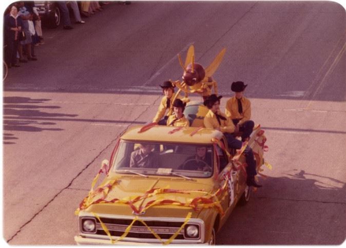 CavOILcade parade (Oct. 1974)2